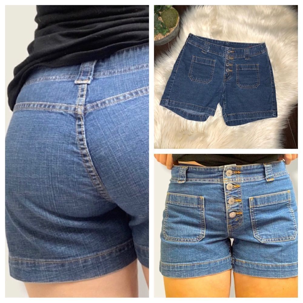 Levi’s 2 patch pocket denim shorts sz 2